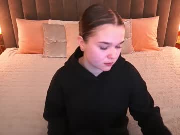 Nika_Sayrus Chaturbate stream image from April 28, 2025