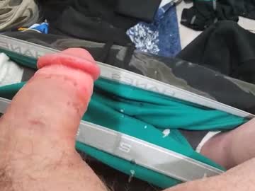 Tossmysalad20 Chaturbate stream image from April 28, 2025