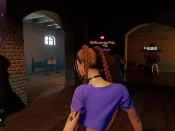 Lessly_Cute Chaturbate stream image from April 28, 2025
