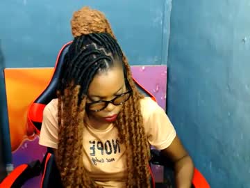 Ebonydivaxx Chaturbate stream image from April 28, 2025