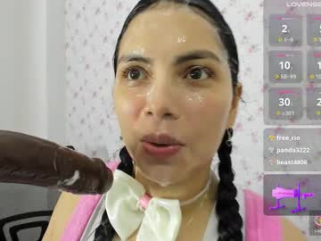 Evelinn_Belen Chaturbate stream image from April 28, 2025