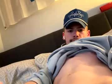 Longjohn1199 Chaturbate stream image from April 28, 2025