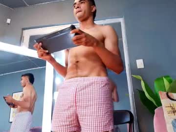 Charliewalker_ Chaturbate stream image from April 28, 2025