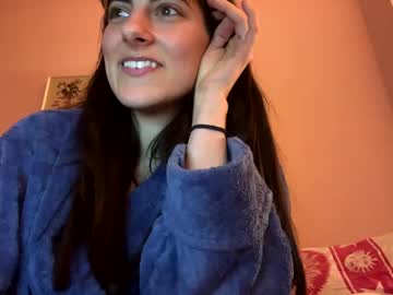 Lemonpiekitty Chaturbate stream image from April 28, 2025