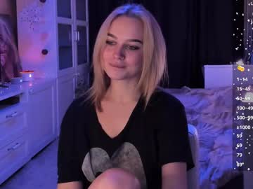 Mary_Romance Chaturbate stream image from April 28, 2025