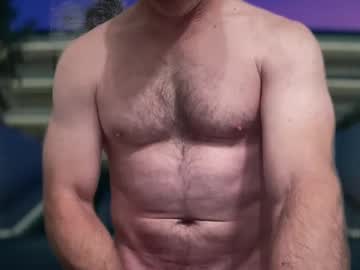 Skylineboatclub Chaturbate stream image from April 28, 2025