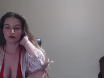 Bambi220 Chaturbate stream image from April 28, 2025