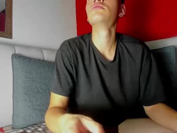 Eren_Musk Chaturbate stream image from April 28, 2025