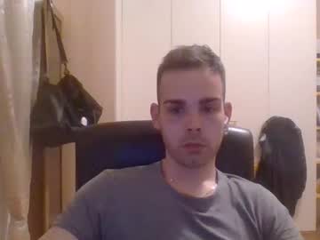 Gionnylove Chaturbate stream image from April 28, 2025