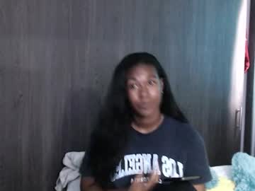 Reginacorleone Chaturbate stream image from April 28, 2025