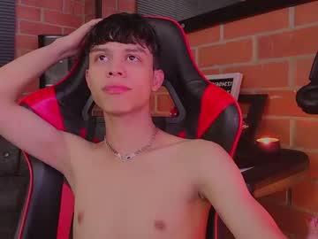 Andresm021 Chaturbate stream image from April 28, 2025