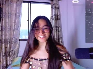 Emi_Roberts Chaturbate stream image from April 28, 2025