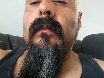 Hornychrisla Chaturbate stream image from April 28, 2025