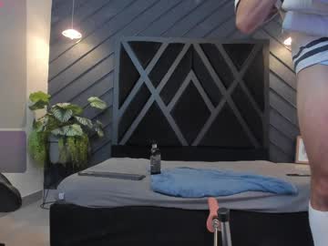 Apolo_Bianco_ Chaturbate stream image from April 28, 2025