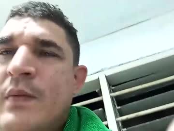 Barranquillero32 Chaturbate stream image from April 28, 2025