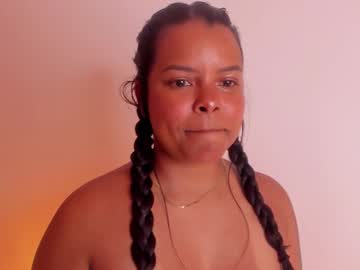 Soytucolor Chaturbate stream image from April 28, 2025