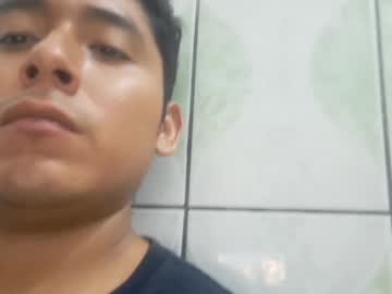 Basic2001 Chaturbate stream image from April 29, 2025