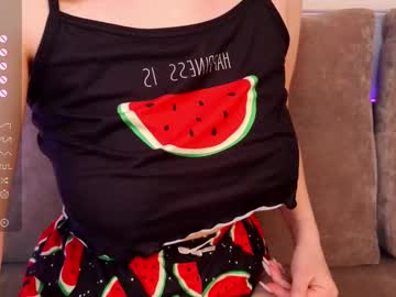 Ottiliefloor Chaturbate stream image from April 29, 2025
