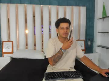 Rickbenett Chaturbate stream image from April 29, 2025