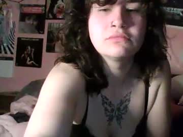 Uluvmartiii Chaturbate stream image from April 29, 2025