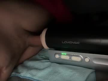 Alexblack710420 Chaturbate stream image from April 29, 2025