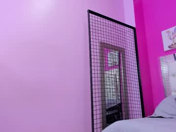 Luxxy_Diaz Chaturbate stream image from April 29, 2025