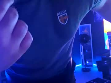 Upgrezze100 Chaturbate stream image from April 29, 2025