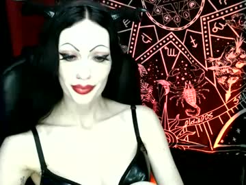 Missmoondoll Chaturbate stream image from April 29, 2025