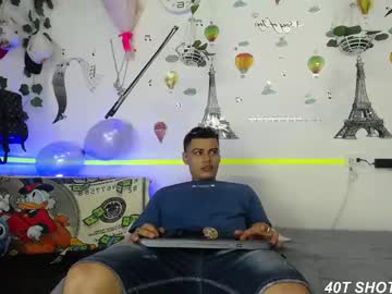 Cris_Barber Chaturbate stream image from April 29, 2025
