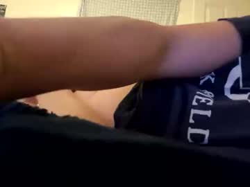Ian946531 Chaturbate stream image from April 29, 2025