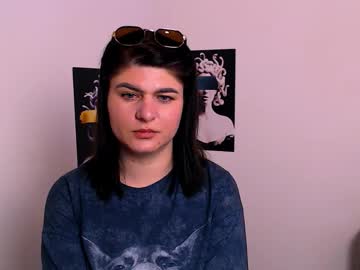 Gigglequeen Chaturbate stream image from April 29, 2025