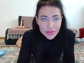 Ellie_Roxy Chaturbate stream image from April 29, 2025