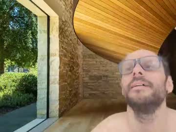 Sunbeatshower Chaturbate stream image from April 29, 2025
