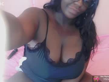 Nikryptic Chaturbate stream image from April 29, 2025