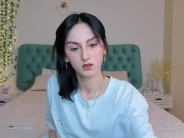 Little_Moly999 Chaturbate stream image from April 29, 2025