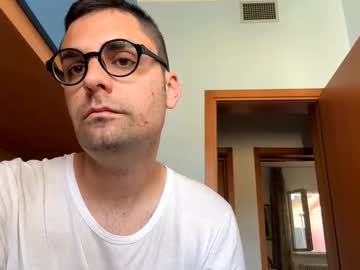 Giuseppe31819691 Chaturbate stream image from April 29, 2025