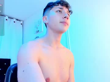 Oliver_Greenn_ Chaturbate stream image from April 29, 2025