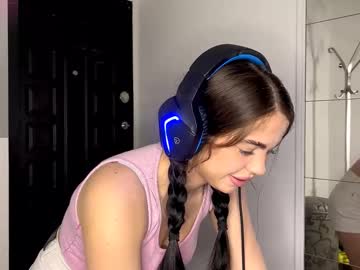 Shelleyhey Chaturbate stream image from April 29, 2025