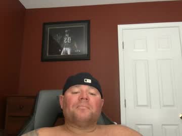 Grubsneak Chaturbate stream image from April 29, 2025
