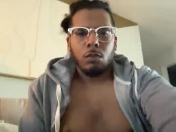 Kzen37313 Chaturbate stream image from April 29, 2025