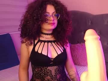 Susan_Bluee Chaturbate stream image from April 29, 2025