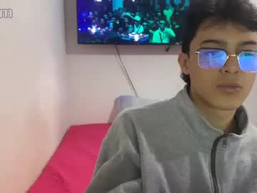 Antonelly_Escobar Chaturbate stream image from April 29, 2025
