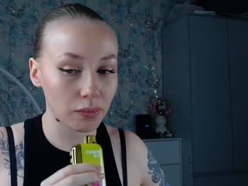 Emilia_Lorent Chaturbate stream image from April 29, 2025