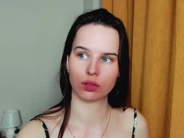 Earthaabner Chaturbate stream image from April 29, 2025