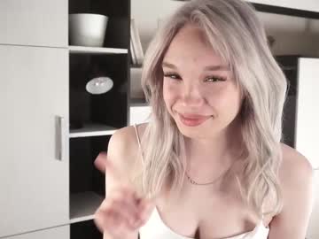 Barbie_Loveey Chaturbate stream image from April 29, 2025