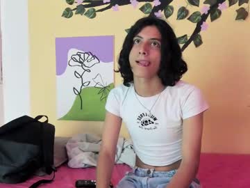 Angell_Braun Chaturbate stream image from April 29, 2025