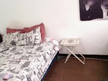 Alice_Nip Chaturbate stream image from April 29, 2025