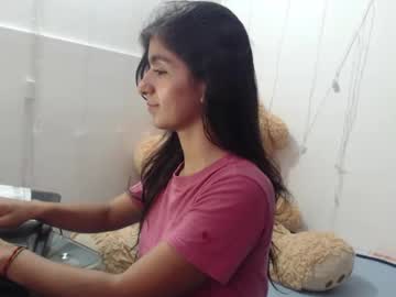 Anahibrowns95 Chaturbate stream image from April 29, 2025