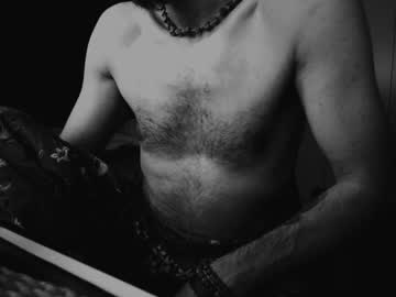 Itunm26 Chaturbate stream image from April 29, 2025