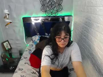 Nikki_Jonnes Chaturbate stream image from April 29, 2025